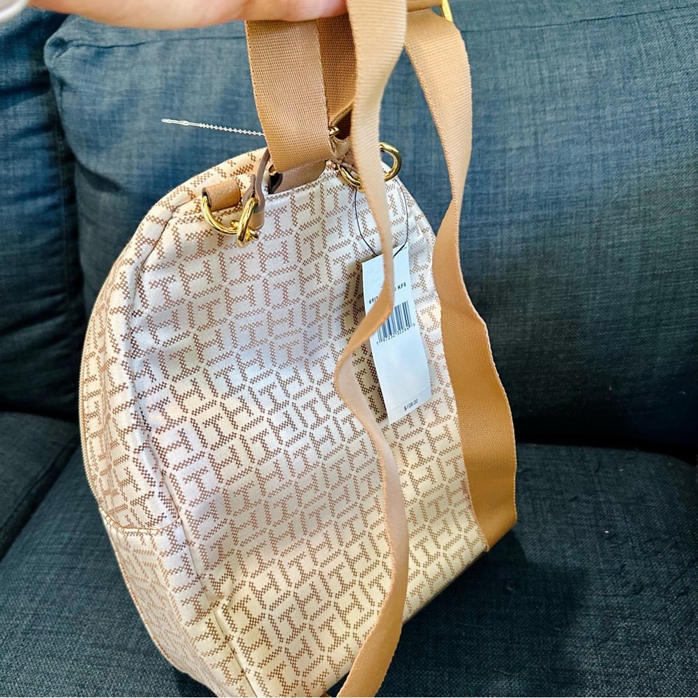 Tommy Hilfiger Cream and Tan Backpack NWT - Picture 12 of 16